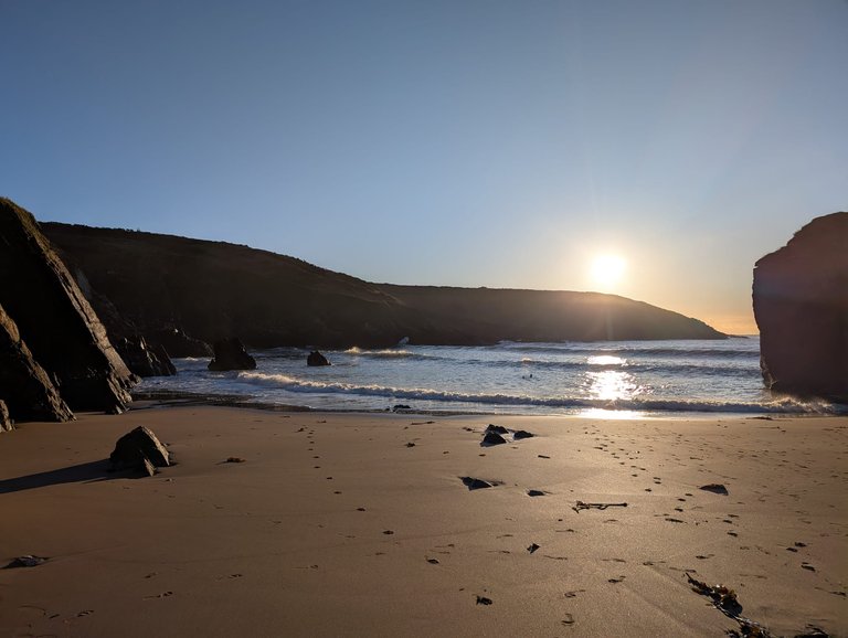 topic-community-background