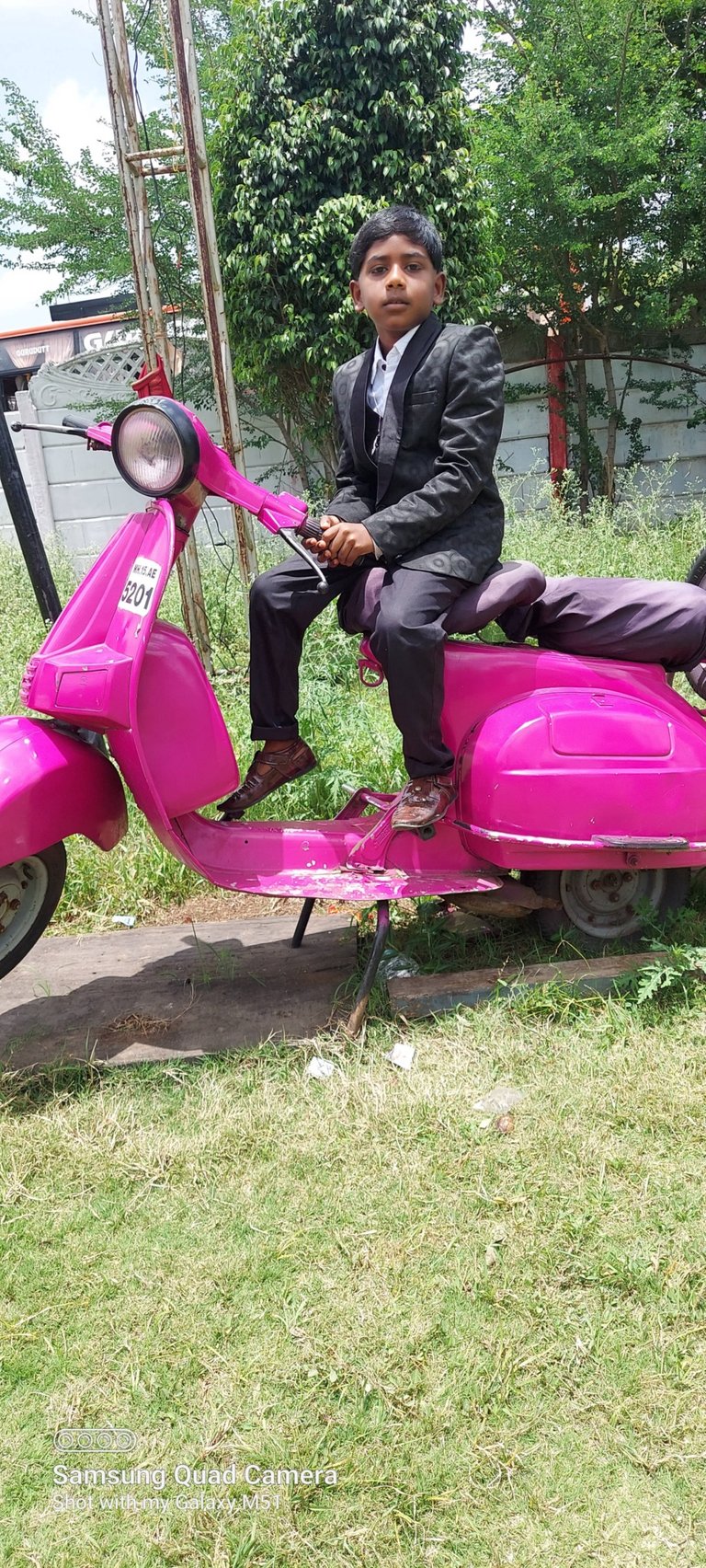 topic-community-background