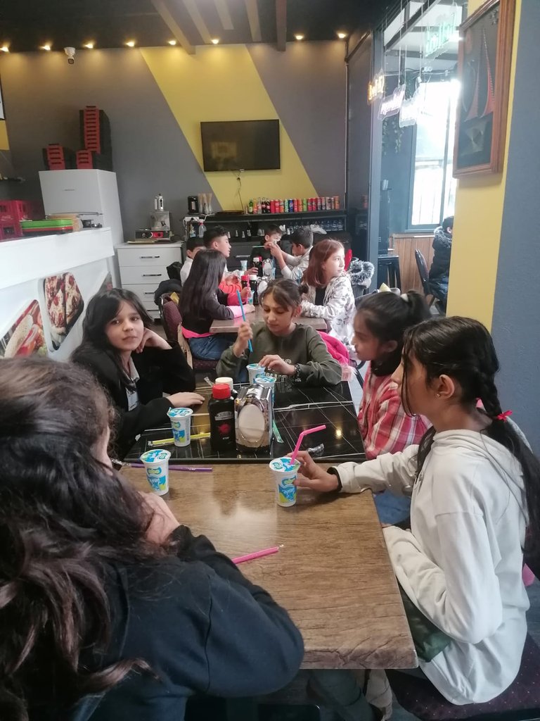 topic-community-background